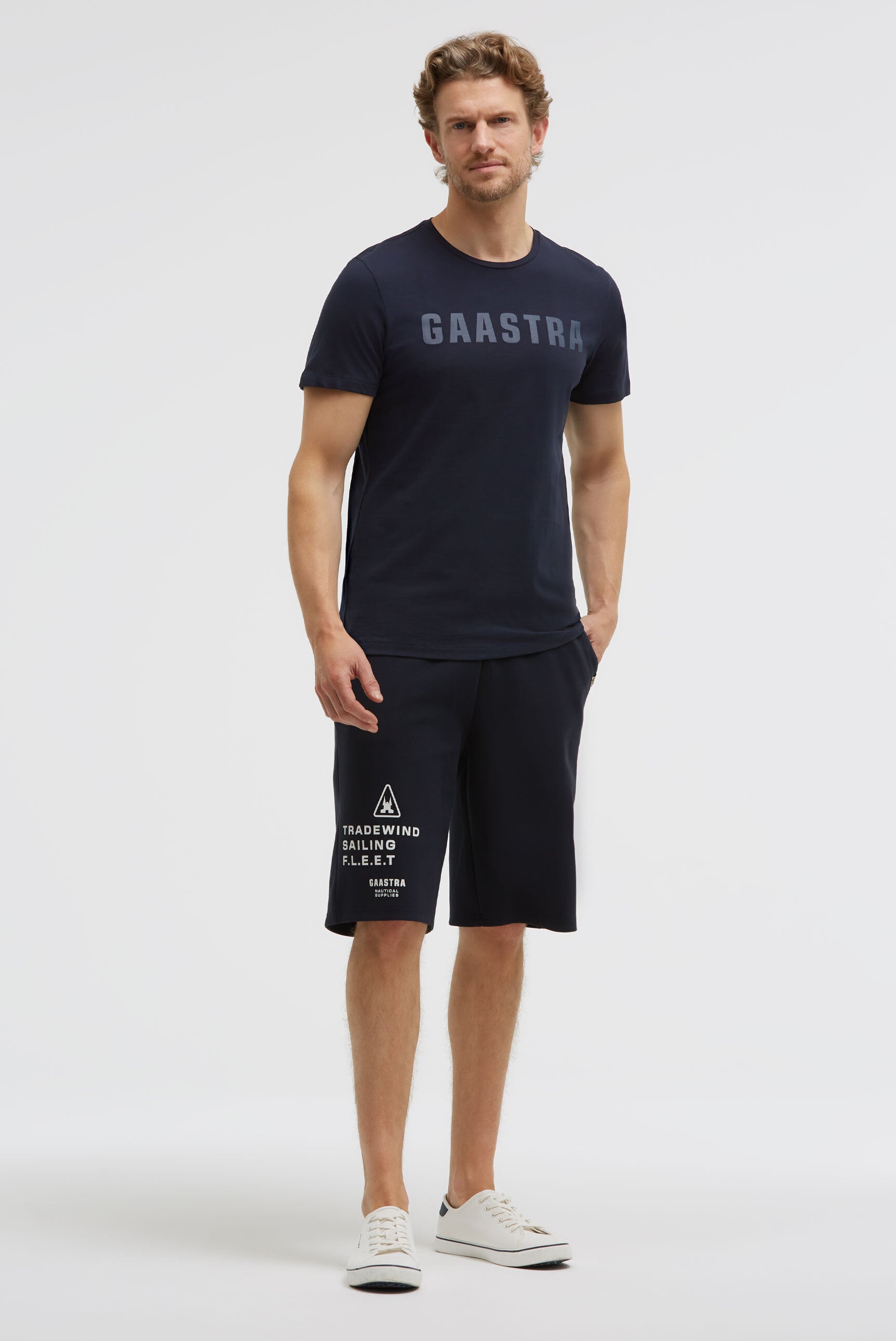 Basic round neck T-shirt with GAASTRA logo