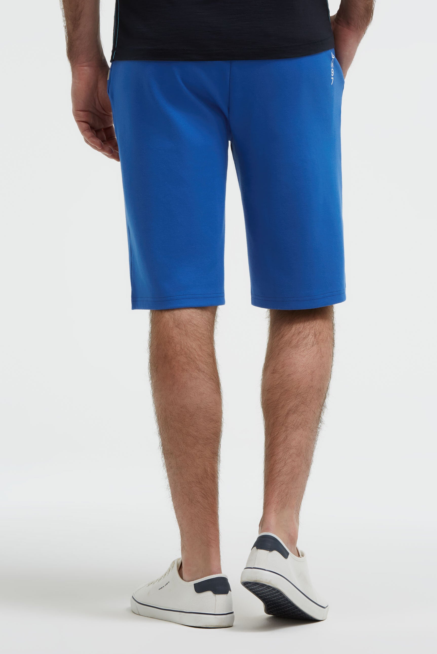 Sweatbermuda aus Interlock mit Artwork blue horizon