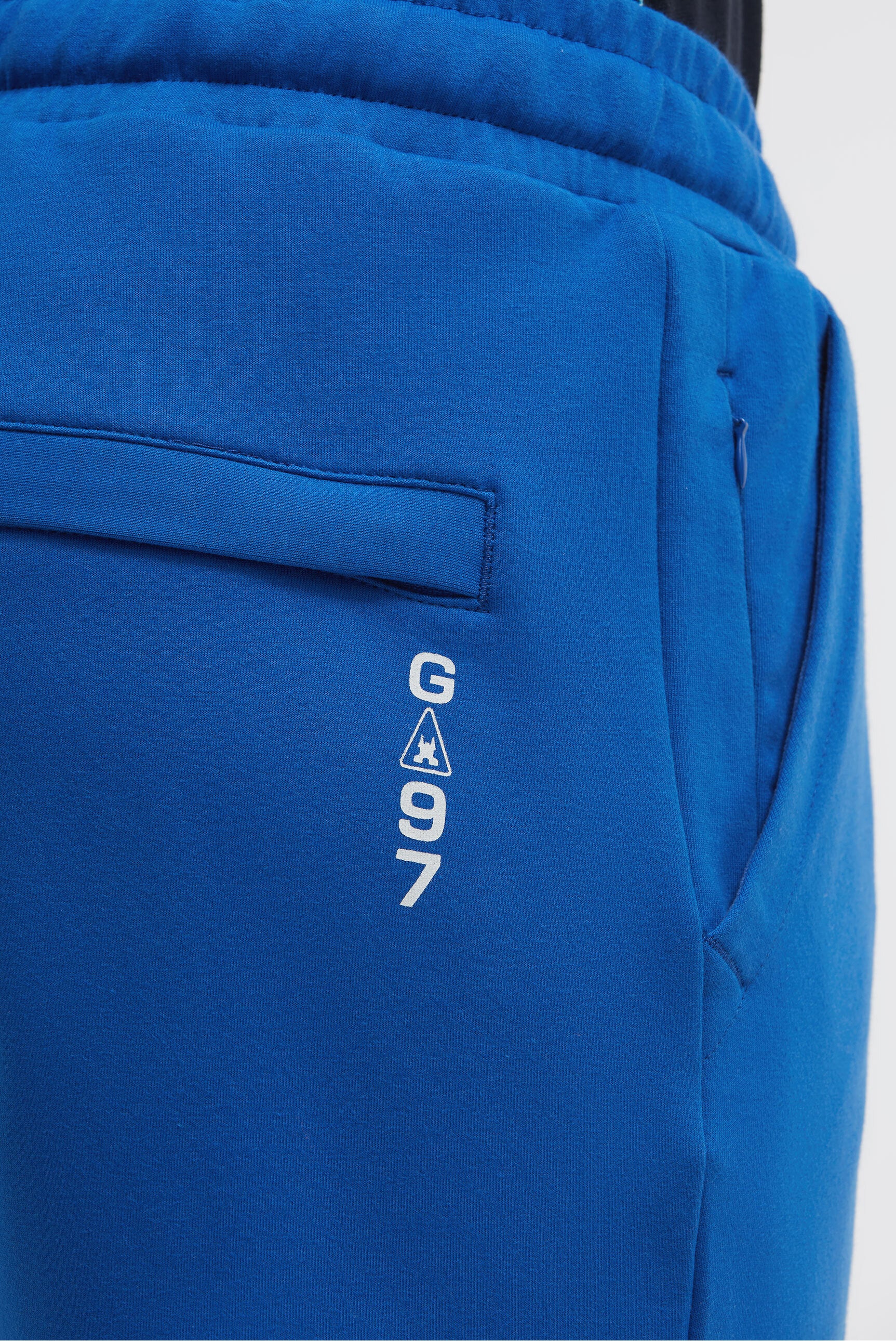 Sweatbermuda aus Interlock mit Artwork blue horizon