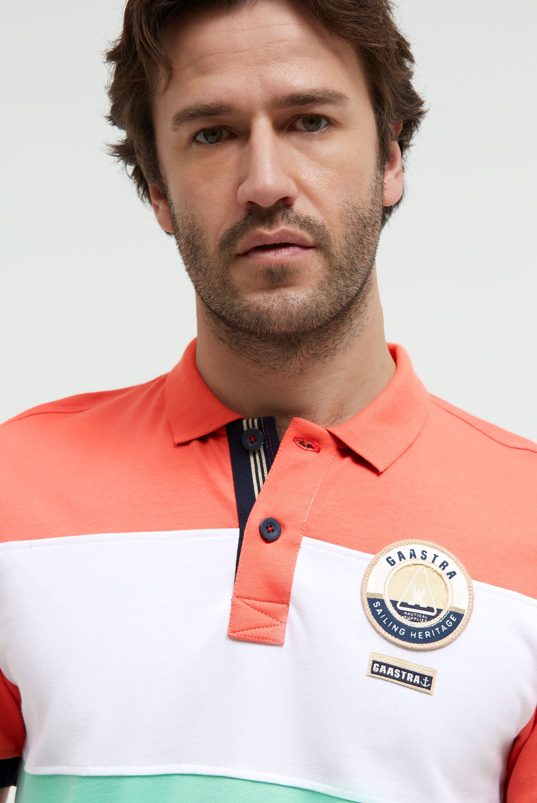 Poloshirt met cut-sew colour-blocking