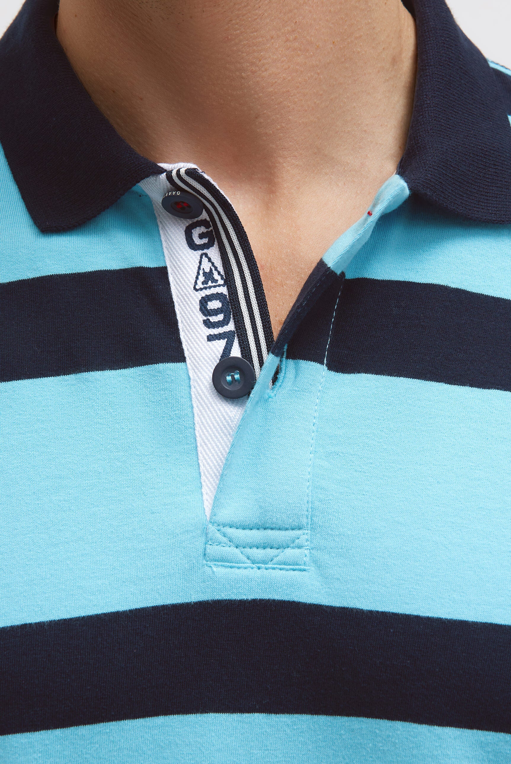 Kurzarmpolo mit Streifen-Design und Patches aquarius