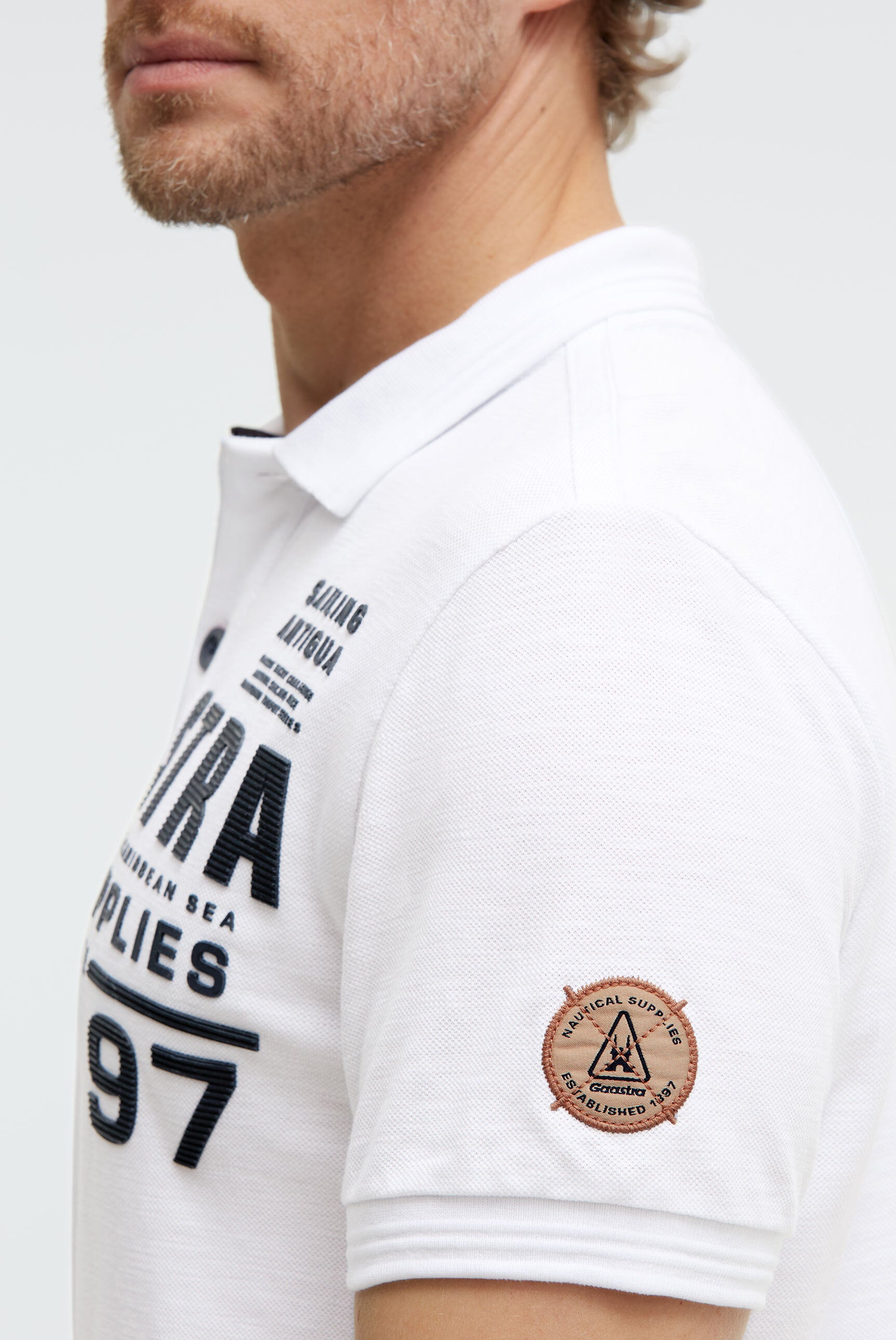 Poloshirt aus Pikee Slub mit Rubber Artwork opticwhite